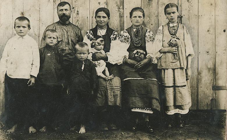 Обухівські родини (1916 - 1930-і): в радості і горі (фото)