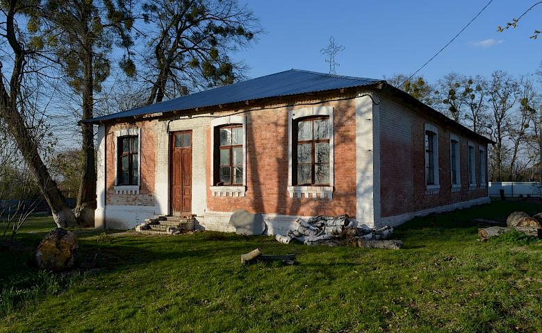 Мала Вільшанка: церква і училище