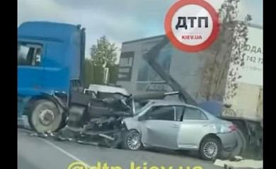 Потрібна допомога чоловіку, який постраждав у ДТП на Обухівщині