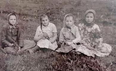 В мережу виклали ретро-світлини колгоспників з сіл Обухівщини-2