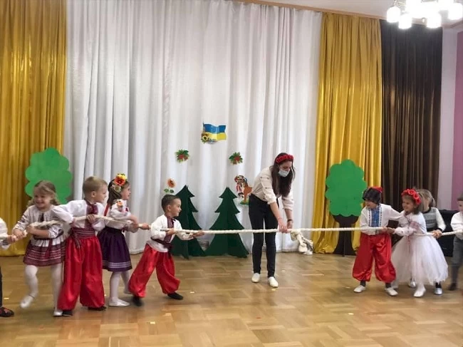 На Обухівщині у дитсадках дітям розповіли про життя козаків