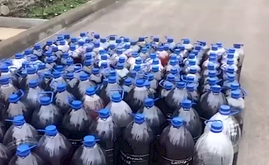 Майже 2 тонни сурогатного алкоголю вилучили на Обухівщині (відео)