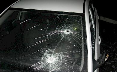 В Обухові чоловік побив битою авто суперника