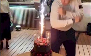 Усик отпраздновал день рождения в ресторане возле Обухова