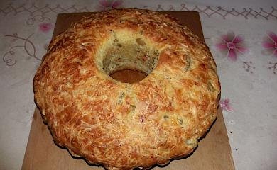 Несладкий кекс с оливками и травами: рецепт
