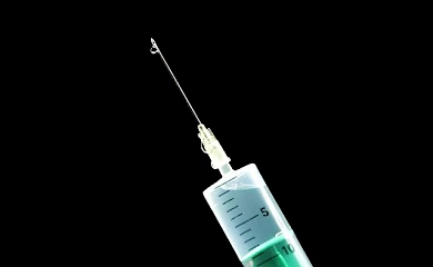 Украинцы получат деньги за бустерную вакцинацию: сколько и когда