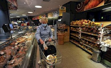Де у Василькові працюють магазини (список)