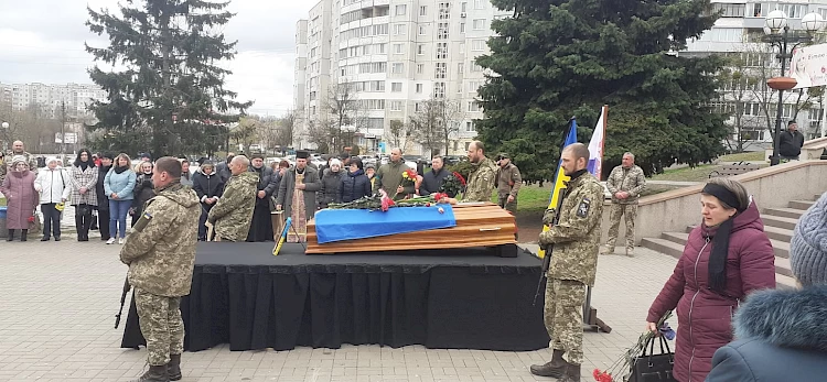 Обухів попрощався із загиблим бійцем: йому було всього 23