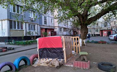 В Обухові діти граються у блок-пости
