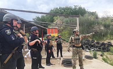 Обухівщина: правоохоронці  відпрацювали стрілецькі навички