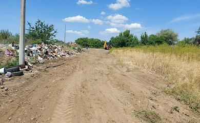 В Трипіллі місцевому фермеру викидають сміття на поле