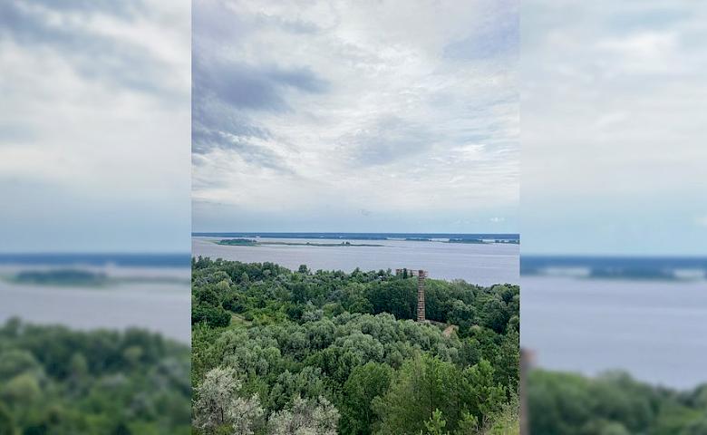 Волонтер, що йде з Києва до Запоріжжя, сфотографував Обухівщину