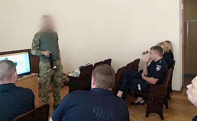 Поліцейські Василькова закріпили навички користування турнікетом