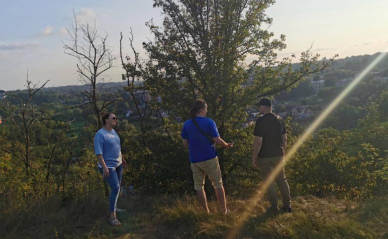 Скаржуся на представників тшинецької культури - можливо, перших в історії краю жителів Педини