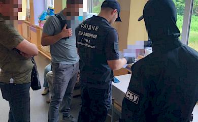 1 мільйон гривень: Обухівська окружна прокуратура затримала екс-чиновницю