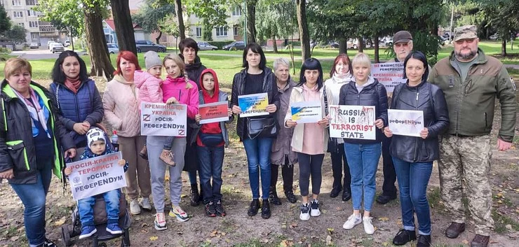 На Обухівщині біженці з Луганщини провели акцію протесту