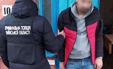 Поліцейські Обухівщини виявили чоловіка, який обікрав магазин