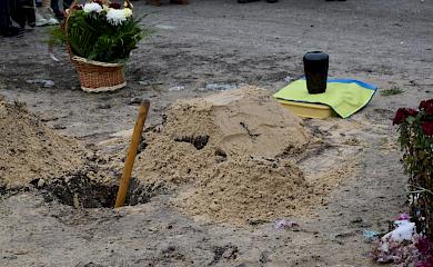 Українська громада попрощалась із полеглим оборонцем Маріуполя