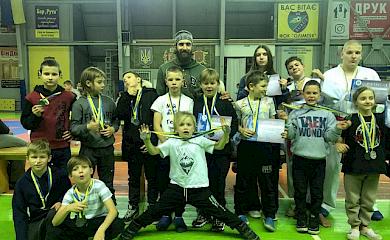 Обухівські таеквондисти вдало виступили у Чернівцях