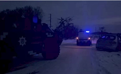Правоохоронці Обухівщини бронемашиною витягнули авто