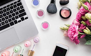 Покупка косметики в интернет-магазине: основные плюсы