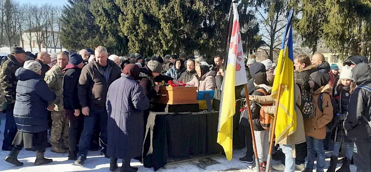 Біля Мар'їнки загинув боєць з Обухівської громади