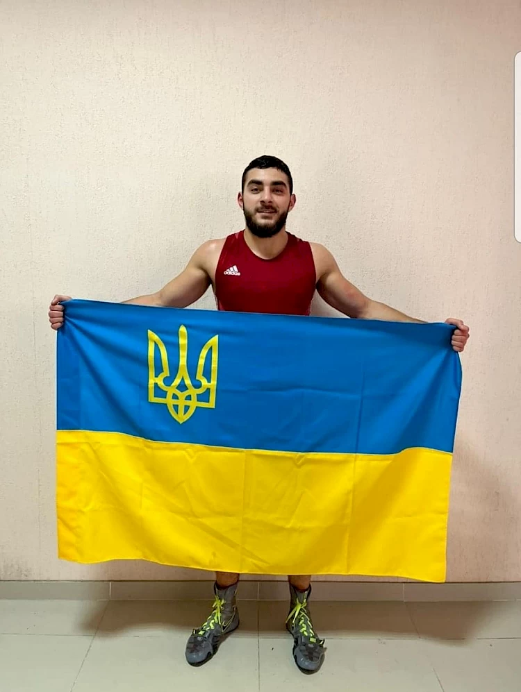 Ельвін Алієв з Обухова переміг чемпіона Румунії з боксу