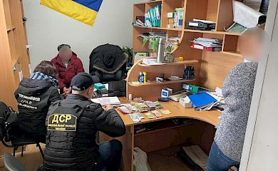 В Киевской области госслужащего поймали на взятке