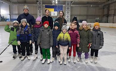 Ржищівські школярі відвідали льодову арену у Богуславі