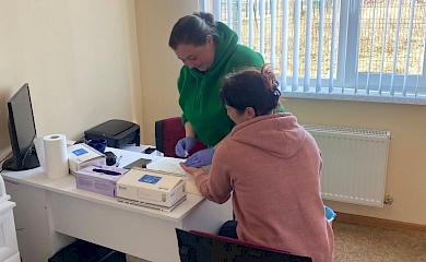 Мобільні медбригади Васильківщини продовжують лікувати мешканців сіл