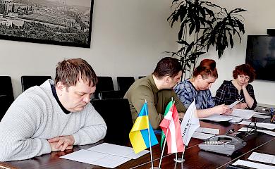На Обухівській "картонажці" розповіли як допомагають волонтерам