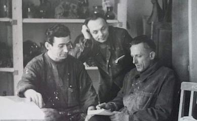 9 березня 1925 року народився майстер васильківської майоліки Григорій Денисенко