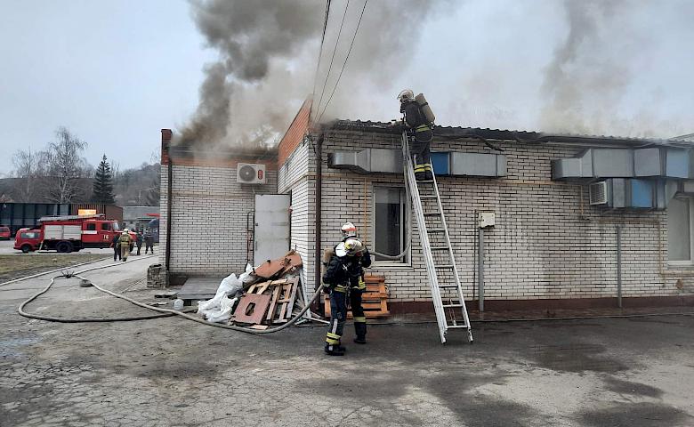 В Обухові горіло відділення "Нової пошти"