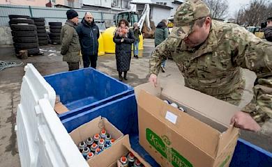 &ldquo;Київкомунсервіс&rdquo; передав 300 балонів Волонтерському штабу тероборони Обухівщини