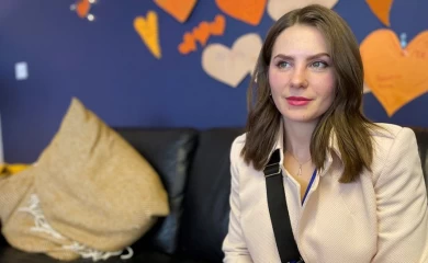 Обухівчанка в Британії допомагає біженцям-землякам