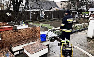 У Василькові мотопомпами рятували підтоплену територію