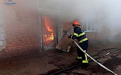 На Вышговордшине произошел масштабный пожар в цехе по изготовлению пеллетов