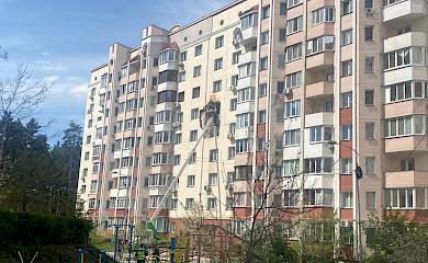 КОВА пообіцяла капітальний ремонт пошкоджених рашистами квартир та будинку в Українці