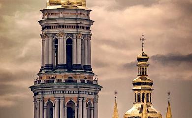 Велика лаврська дзвінниця знову працює: з неї видно Обухівщину