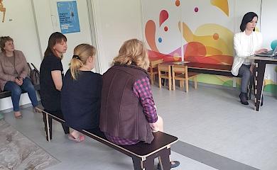 Мешканцям "Патріотичного містечка" у Василькові розповіли про пенсії і пільги