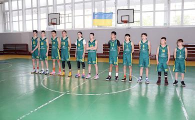 "Стугна баскет" взяла "срібло" на чемпіонаті з баскетболу