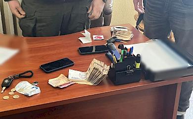 На Киевщине будут судить чиновника лесоохотничьего хозяйства за взятку