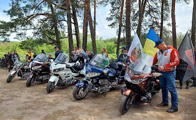 У Богуславі нагородили відомого кухара: допоміг місцевому байкеру - бійцю ЗСУ