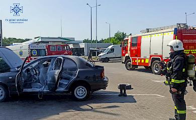 В Киевской области на АЗС взорвался автомобиль