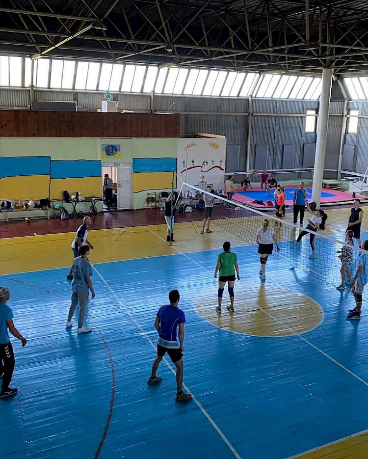 Змагання з пляжного волейболу у Ржищеві перенесли до приміщення: винна негода