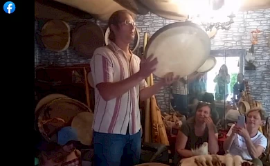 Арт-терапія у майстерні "Правдиві бубни" це мандрівка у просторі і часі