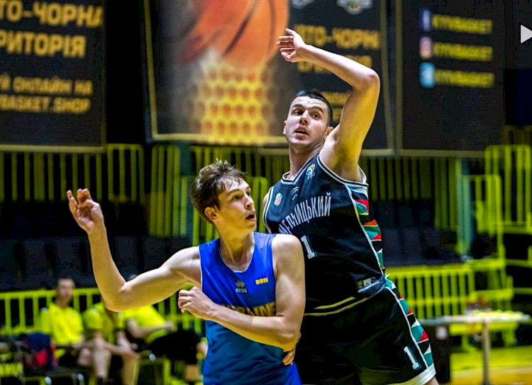 Вихованець Українківського баскетболу взяв "срібло" на чемпіонаті України