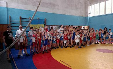 Юні богуславські борці вдало виступили на змаганнях в Обухові: взяли весь комплект медалей