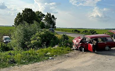 В ДТП на Обухівщині авто з&lsquo;їхало в кювет, результат -  троє травмованих