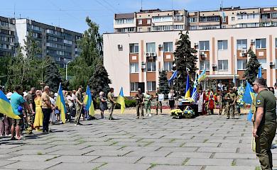 В Українці попрощалися із бійцем, котрий загинув на Донбасі